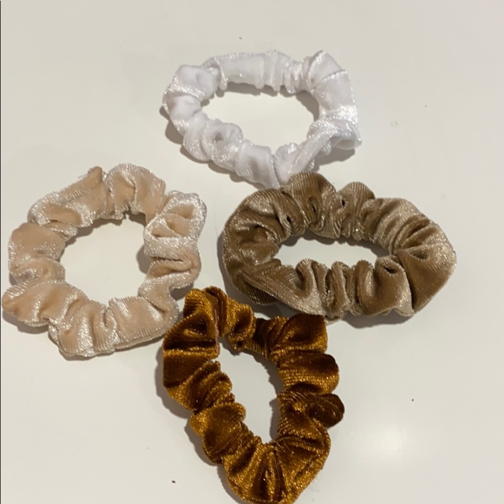Neutral Tones Scrunchie set